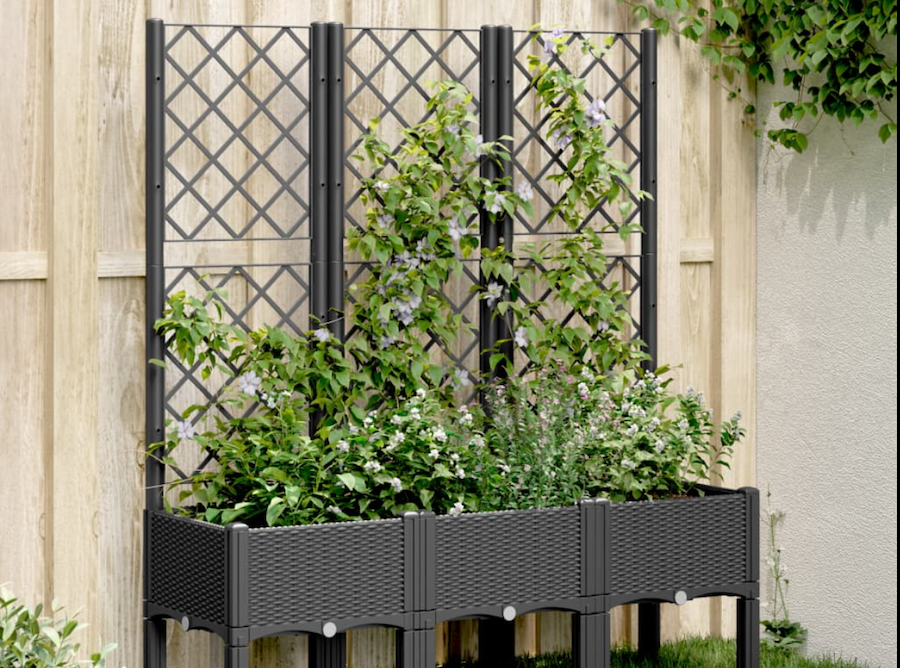 Planters With Screens